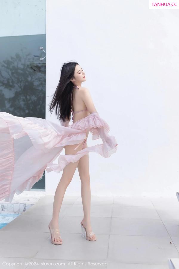 鱼子酱fish  [XiuRen]高清写真图 2024.01.05 No.7920 鱼子酱Fish 比基尼美腿第4张图片